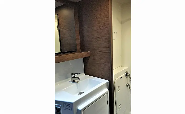 Lagoon 42 - 