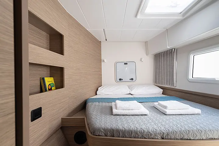 Lagoon 42 - 