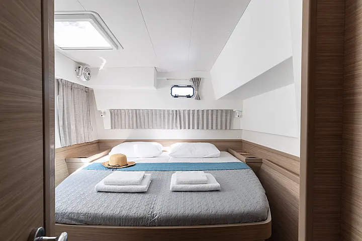 Lagoon 42 - 