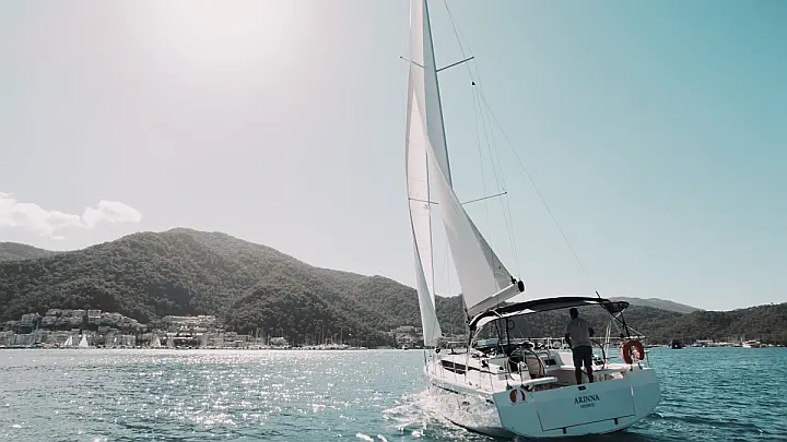 Bavaria C38 - 