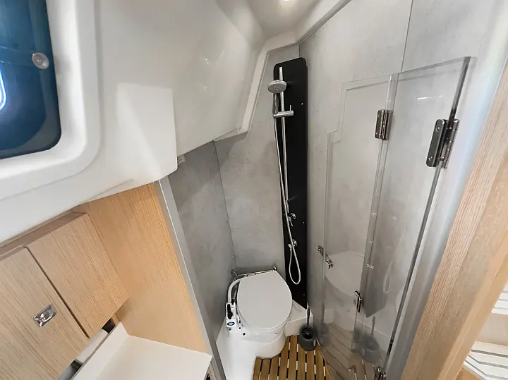 Bavaria C38 - 