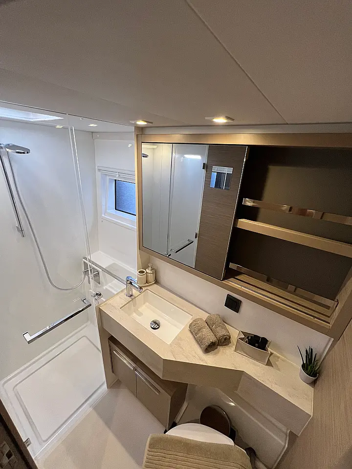 Lagoon 46 - 