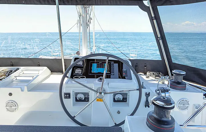 Lagoon 450 Flybridge - 