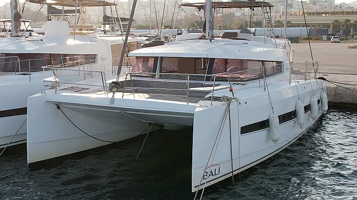 Bali 4.1 - front view