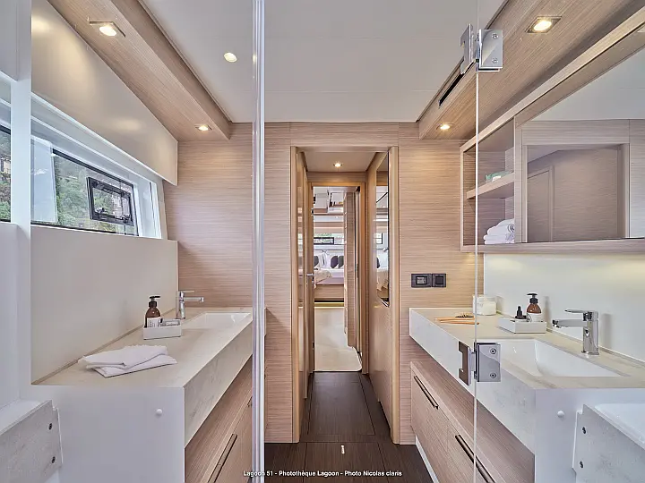 Lagoon 51 - 