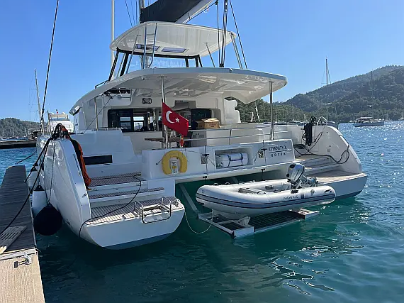 Lagoon 46 Fly