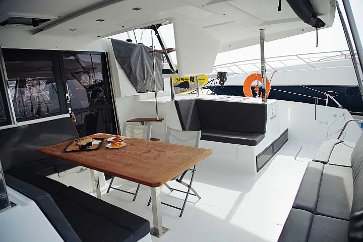 Isla 40 (A/C & Watermaker & Generator - 4+1 Cabins/4 Heads) - 