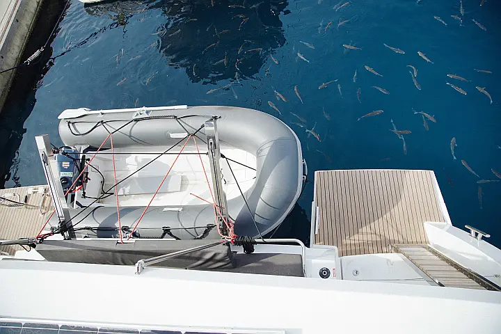 Isla 40 (A/C & Watermaker & Generator - 4+1 Cabins/4 Heads) - 