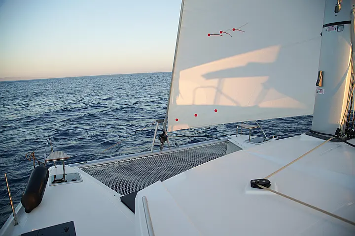 Isla 40 (A/C & Watermaker & Generator - 4+1 Cabins/4 Heads) - 