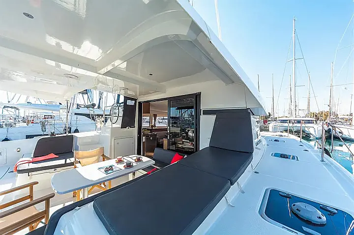 Lagoon 42 A/C & GEN & WM - 