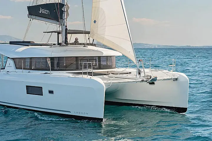 Lagoon 42 A/C & GEN & WM - 