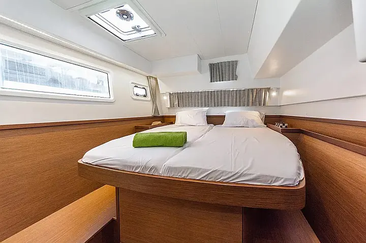 Lagoon 42 A/C & GEN & WM - 