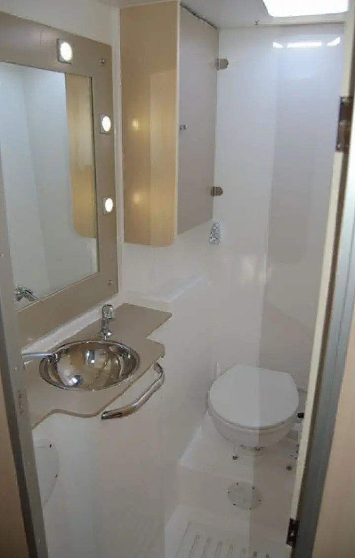 Catlante 600 - Bath 3