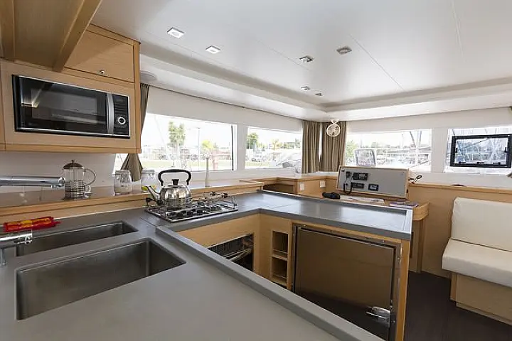 Lagoon 450 Fly - 