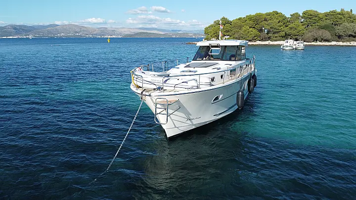 Delphia Escape 1350 - 