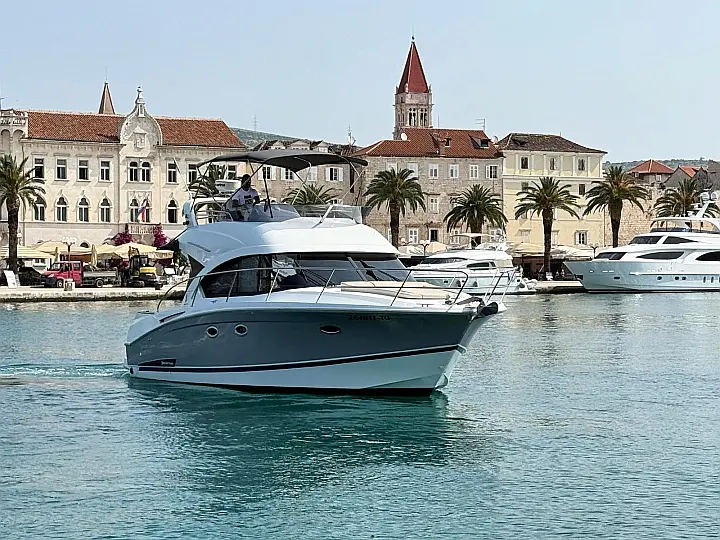 Beneteau Antares 36 - 