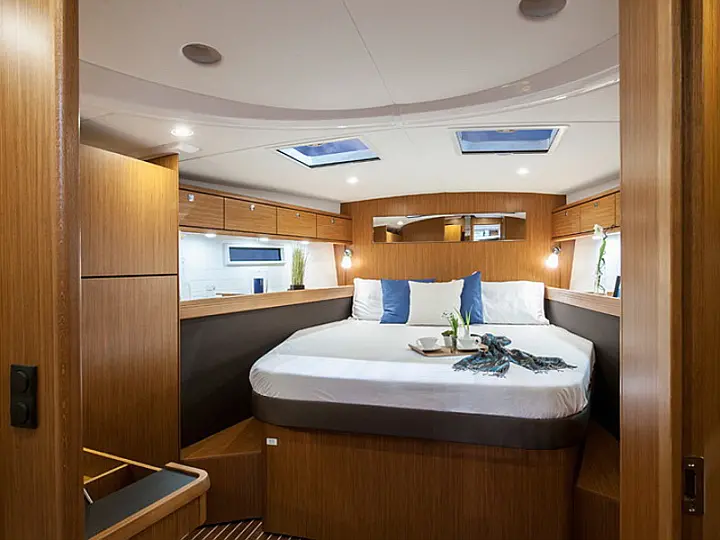 Bavaria Cruiser 56 - 