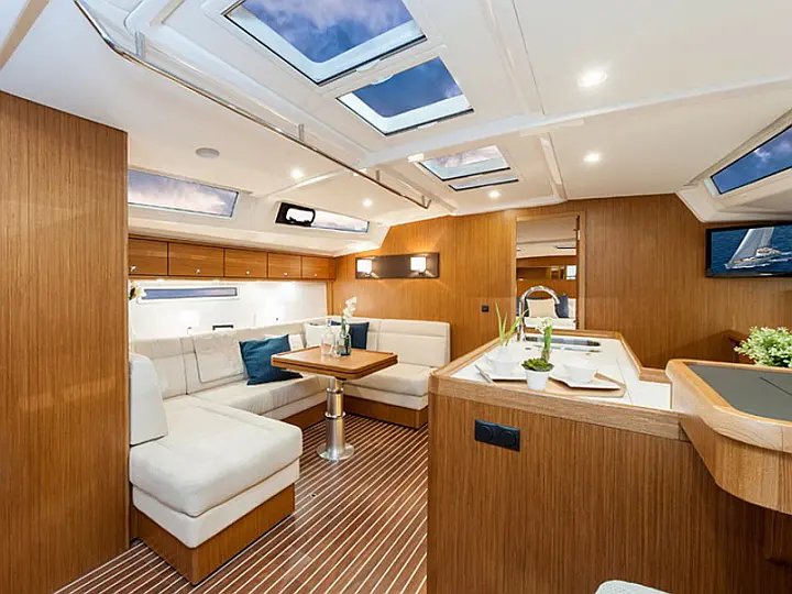 Bavaria Cruiser 56 - 