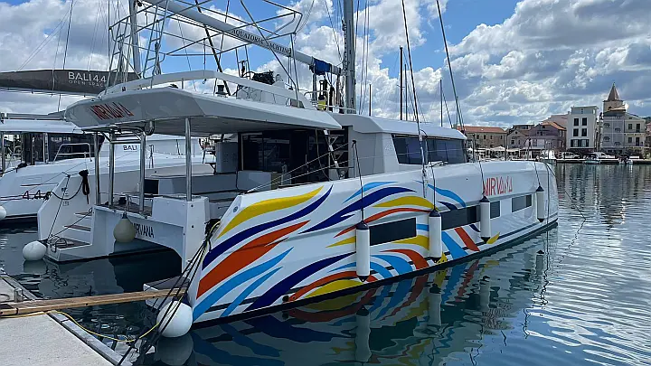 Dufour Catamaran 48 - 