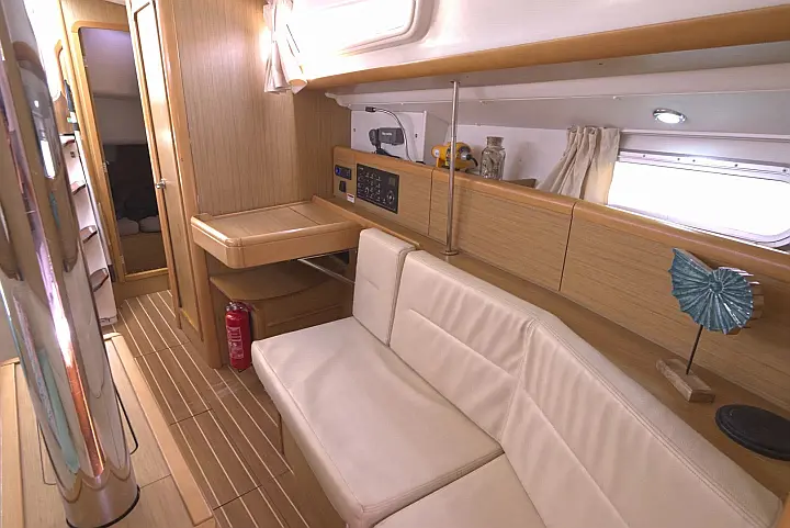 Sun Odyssey 36i - 