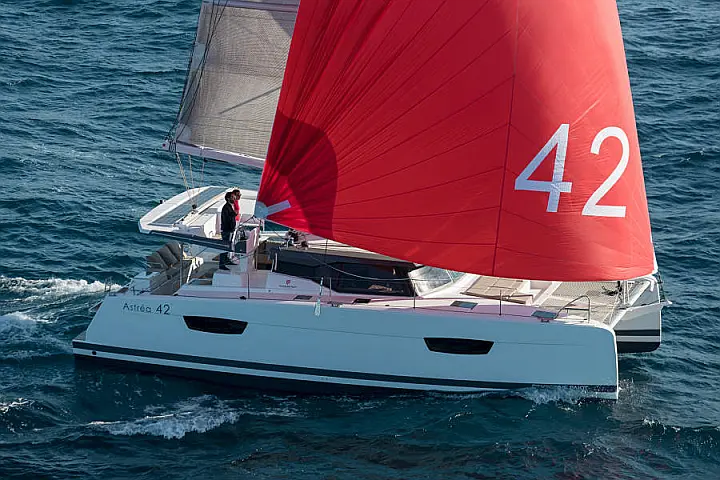 Astréa 42 - 