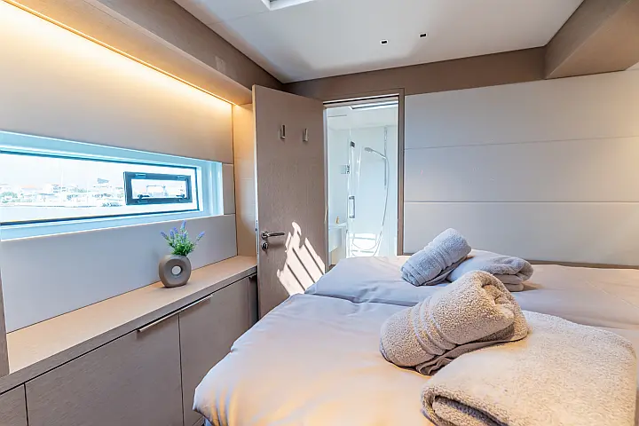 Lagoon Sixty 5 - 