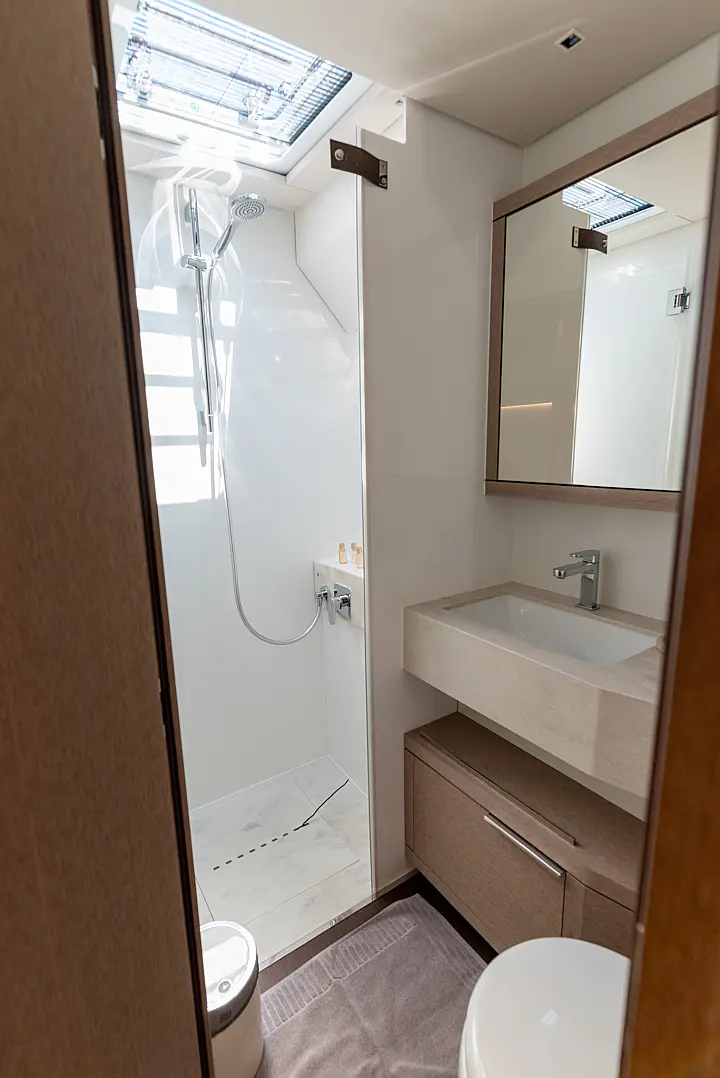 Lagoon Sixty 5 - 