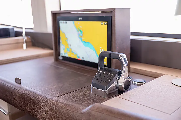 Lagoon Sixty 5 - 