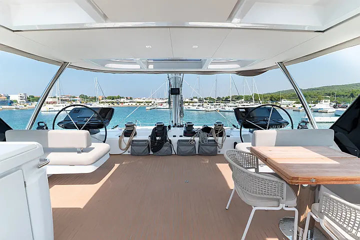 Lagoon Sixty 5 - 