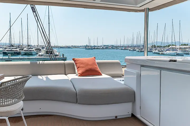 Lagoon Sixty 5 - 