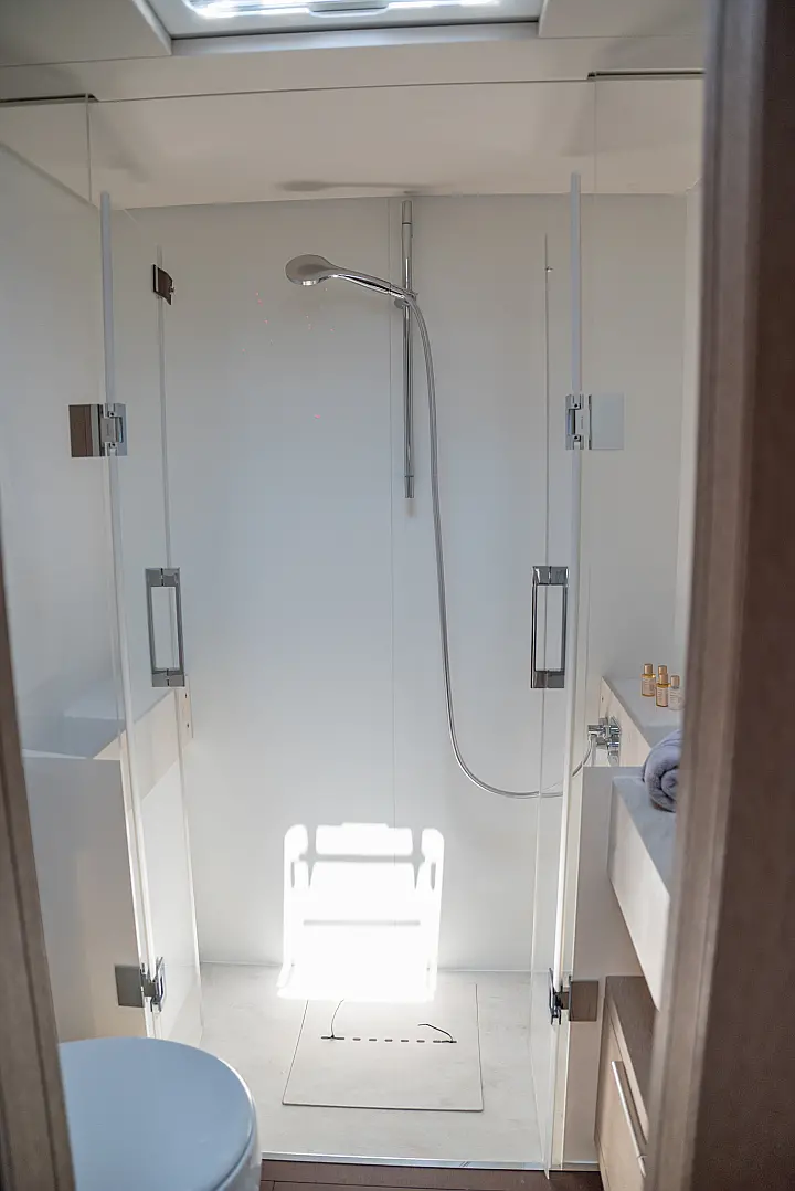 Lagoon Sixty 5 - 