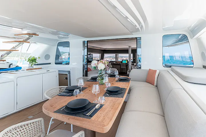 Lagoon Sixty 5 - 