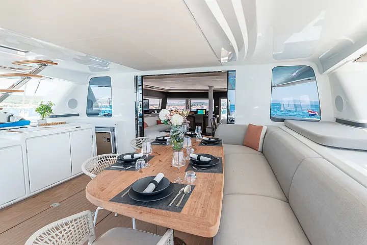 Lagoon Sixty 5 - 