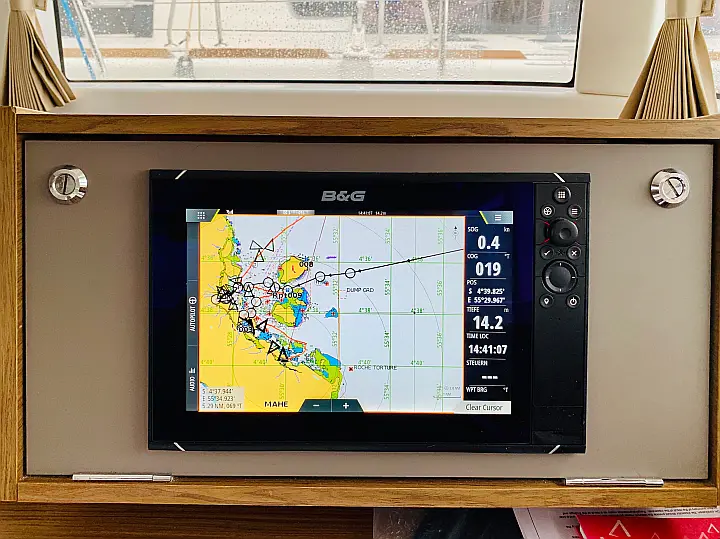 Lagoon 40 - Navigation 3