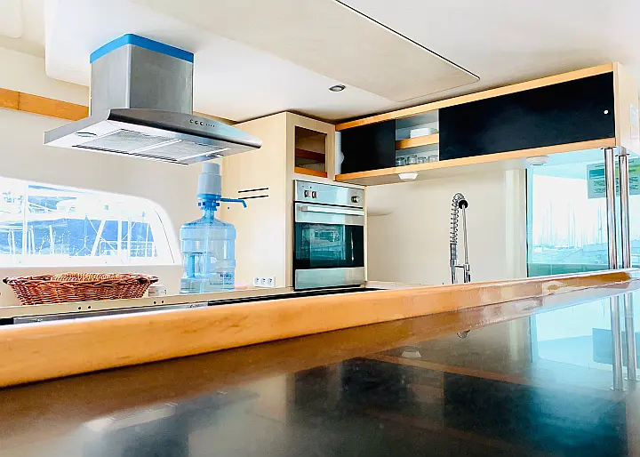 Catlante 600 - Kitchen few