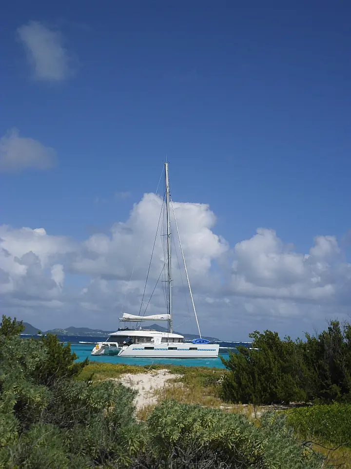 Lagoon 620 - Ship 3