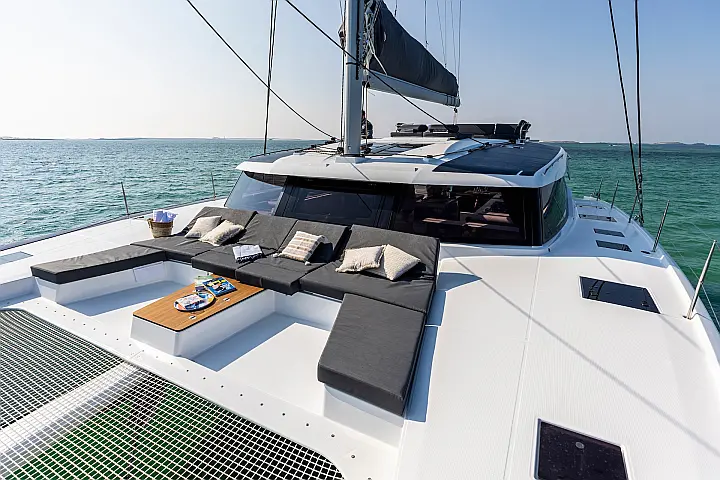 Aura 51 - 