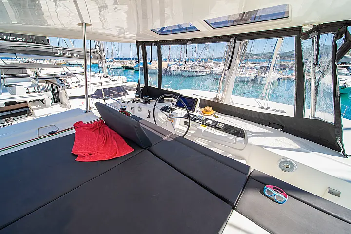 Lagoon 46 A/C & GEN & WM - 