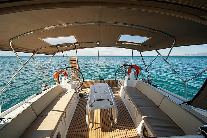 Sun Odyssey 519 - 