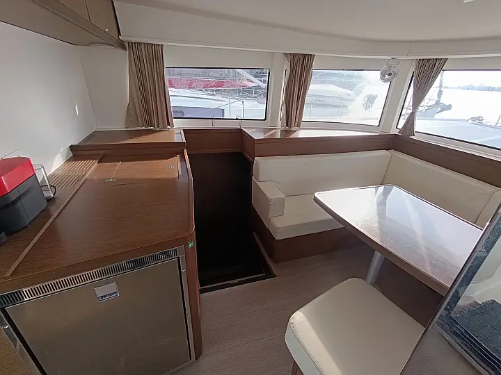 Lagoon 42 - 
