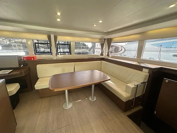 Lagoon 450  Flybridge - 