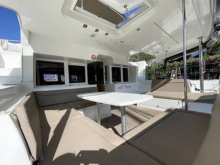 Lagoon 450 F - 