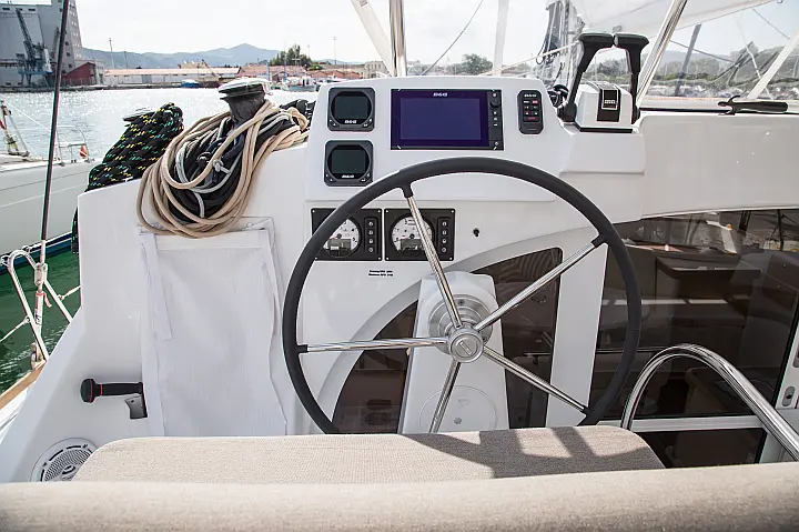 Lagoon 380 - 