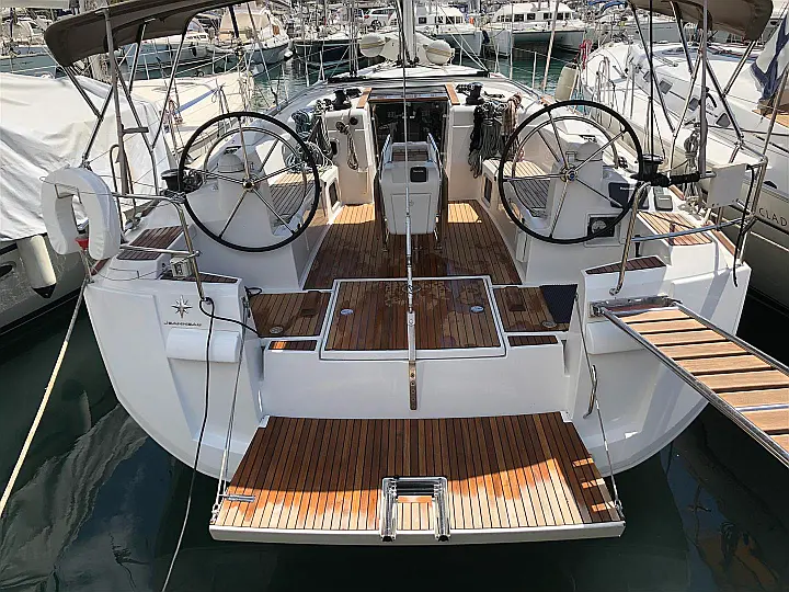 Sun Odyssey 519 - 