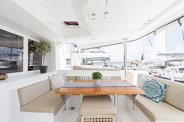 Lagoon 52 - 