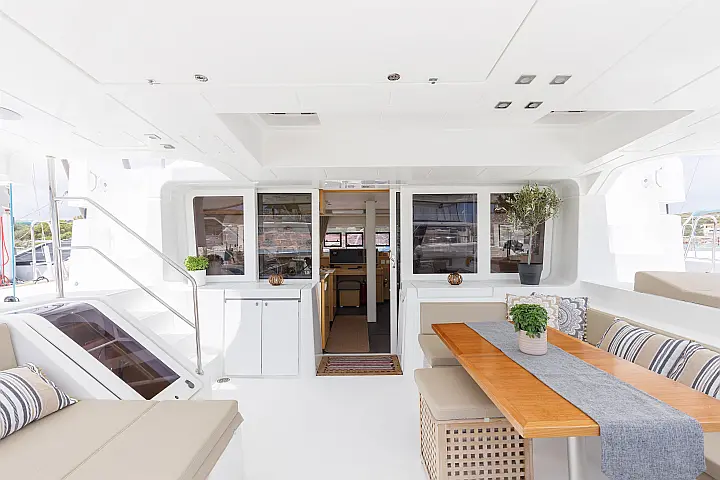 Lagoon 52 - 