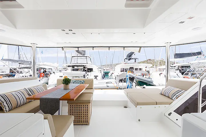Lagoon 52 - 