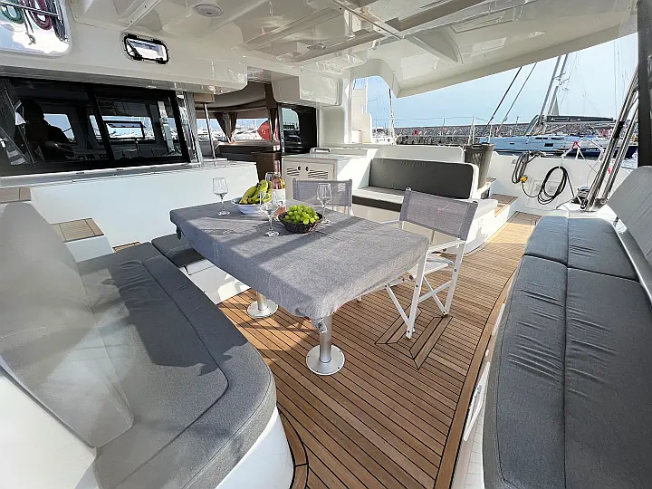 Lagoon 46 - 
