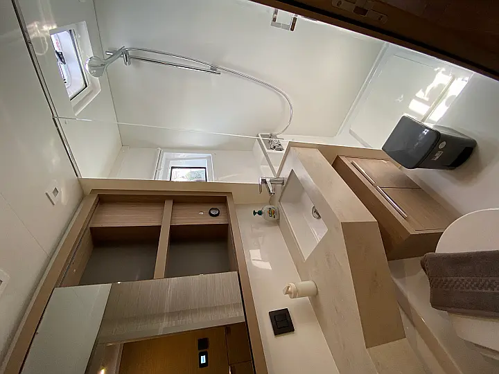 Lagoon 46 - 