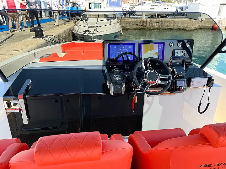 De Antonio D42 Open - 